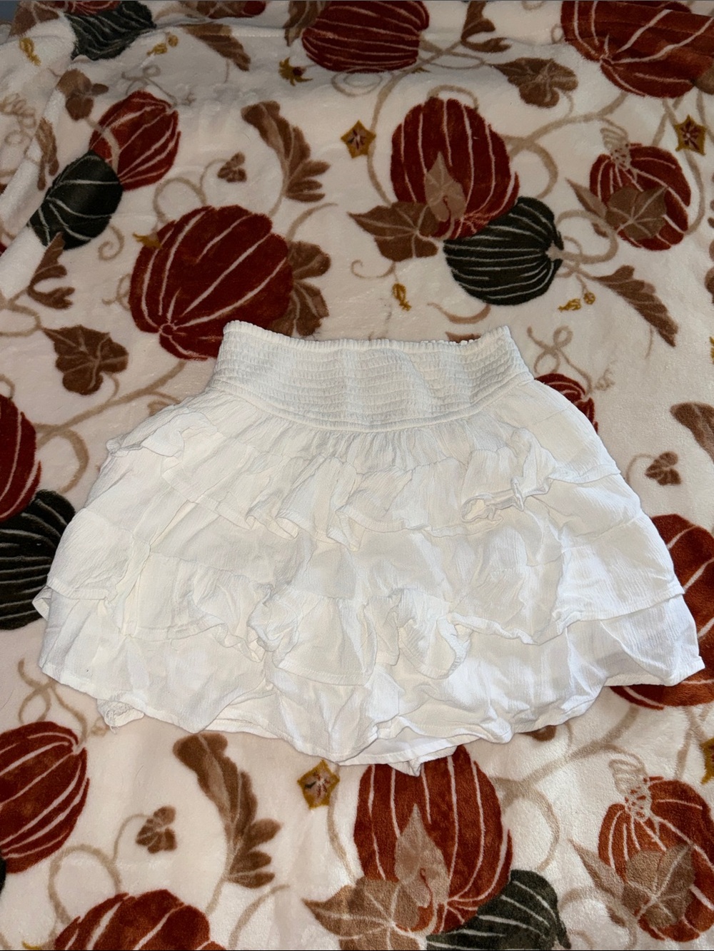 Women’s White Ruffle Mini Skirt